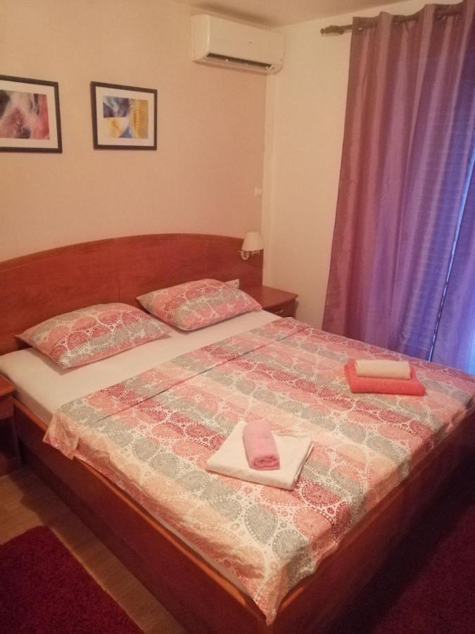 Smjestajni Objekt Padovan Banjol Exterior foto
